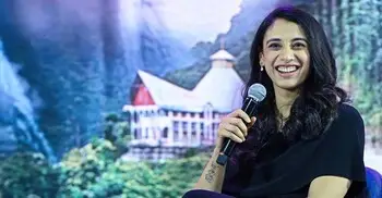 বিয়ে স্থগিতের পর প্রথমবার প্রকাশ্যে এসে যা বললেন স্মৃতি