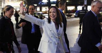 অন্ধকার-উত্তাল সাগর পেরিয়ে যেভাবে ভেনেজুয়েলা ছাড়েন মাচাদো