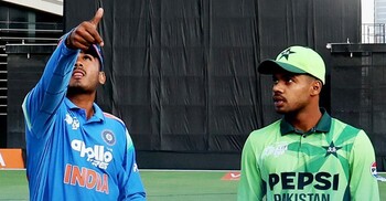 টস জিতে ভারতকে ব্যাটিংয়ে পাঠালো পাকিস্তান