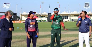 নেপালের বিপক্ষে ফিল্ডিংয়ে বাংলাদেশের যুবারা