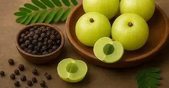 আমলকির সঙ্গে গোলমরিচ খেলে কী লাভ হয়