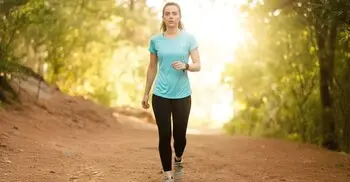 প্রতিদিন ১০ হাজার কদম হাঁটার অভ্যাস গড়বেন যেভাবে