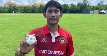 ৬ বলে ফাইফার, ইন্দোনেশিয়ার বোলারের অবিশ্বাস্য কীর্তি