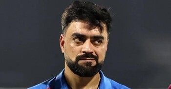 বুলেটপ্রুফ গাড়িতে আফগানিস্তানে চলাফেরা করেন রশিদ