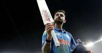 শচিনকে ছাড়িয়ে দ্রুততম ১৬ হাজারের বিশ্বরেকর্ড কোহলির