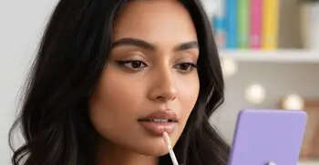 লিপবাম কিংবা লিপগ্লস নয়, দীর্ঘস্থায়ী আর্দ্রতা দেবে লিপ অয়েল