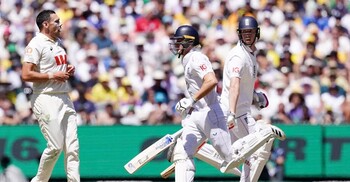 এবার দুইদিনে জয় ইংল্যান্ডের, ঘুচলো ১৫ বছরের আক্ষেপ