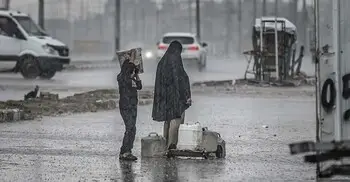 প্রাকৃতিক দুর্যোগে বিপর্যস্ত গাজার জনজীবন, ভবন ধসে নারীর মৃত্যু