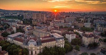 রাজনৈতিক অস্থিরতার মধ্যেই ‘ইউরো মুদ্রা’ গ্রহণ করছে বুলগেরিয়া