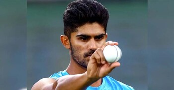 ১২৩ রানের খরুচে স্পেলের অনাকাঙ্ক্ষিত রেকর্ড ভারতীয় বোলারের