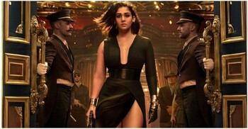 অস্ত্র হাতে ধরা দিলেন নয়নতারা