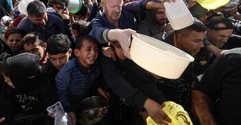 গাজায় কাজ করা ডজনখানেক সহায়তা সংস্থাকে নিষিদ্ধ করছে ইসরায়েল