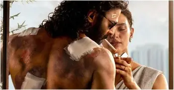 নতুন বছরের প্রথম প্রহরে ভয়ংকর রূপে এলেন প্রভাস-তৃপ্তি