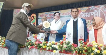 মীর মশাররফ হোসেন সম্মাননা পেলেন কবি আমিরুল বাসার