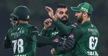 শাদাব খানের অলরাউন্ড নৈপুণ্যে শ্রীলঙ্কাকে ৬ উইকেট হারালো পাকিস্তান