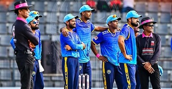 চট্টগ্রামের বোলারদের তোপে রাজশাহীর বোর্ডে মাত্র ১২৮