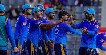 শ্বাসরুদ্ধকর ম্যাচে শেষ বলে রাজশাহীকে কাঁদিয়ে চট্টগ্রামের জয়