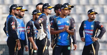 দল হিসেবে খেলতে না পারা পোড়াচ্ছে সোহানকে