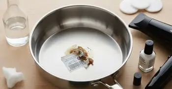 বাসনপত্রে লেগে থাকা স্টিকার ও আঠা তুলবেন যেভাবে