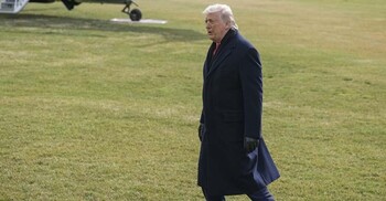 বার্ষিক সম্মেলনে যোগ দিতে ট্রাম্পের দুই ঘন্টা বিলম্ব