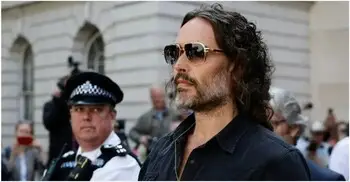 যুক্তরাজ্যের আদালতে রাসেল ব্র্যান্ড, ধর্ষণের নতুন দুই অভিযোগ