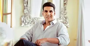 দুর্ঘটনায় আহত অটোচালকের চিকিৎসার দায়িত্ব নিলেন অক্ষয় কুমার