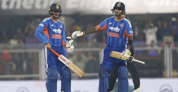 অভিষেক-সূর্যের ঝড়ে ১০ ওভারে জিতে সিরিজ ভারতের