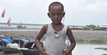 মাদুলির মোড়কে নিরাপত্তার খোঁজ, ভ্রান্ত বিশ্বাসে বাঁধা বাস্তবতা