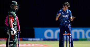 বাঁচামরার ম্যাচে ইংল্যান্ডের বিপক্ষে ১৩৬ রানে অলআউট বাংলাদেশ