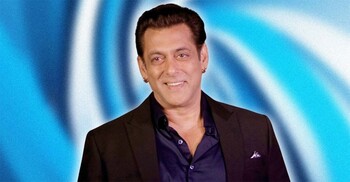 সালমানের সঙ্গে করমর্দনে দেরি, মাঠে হাসির রোল