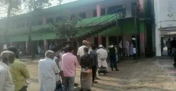 সময় লাগছে দেড় থেকে দুই মিনিট, ৪৫ মিনিটে এক কেন্দ্রে ৯৪ ভোট