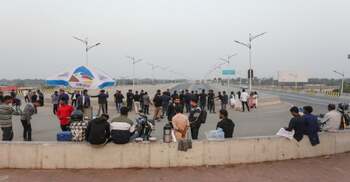 রাজধানীর ৩০০ ফিটে তৈরি হচ্ছে তারেক রহমানের সংবর্ধনা মঞ্চ