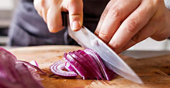 কাটা পেঁয়াজ যেভাবে সংরক্ষণ করলে ভালো থাকবে