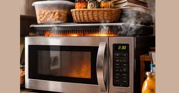 মাইক্রোওয়েভের ওপর জিনিস রাখলেই হতে পারে বিপদ