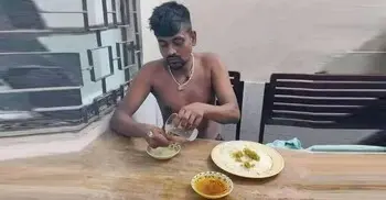 আত্মসমর্পণ করা দুই ঢাবি শিক্ষার্থীর জামিন