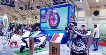 উদ্ভাবনী ফিচার নিয়ে বাজারে ইলেকট্রিক স্কুটার ‘রাইডো’