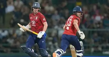 নেপালের বিপক্ষে ব্যাটিংয়ে ইংল্যান্ড