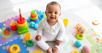 আদর করে শিশুকে বেশি খেলনা দিয়ে ক্ষতি করছেন না তো