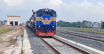 পদ্মা সেতু হয়ে ঢাকা-ফরিদপুর ট্রেন চলাচল শুরু হচ্ছে রাতে