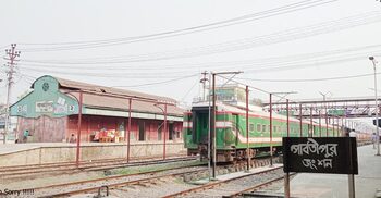 ট্রেনযাত্রায় আগ্রহ হারাচ্ছে উত্তরাঞ্চলের মানুষ