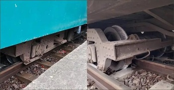 Dolonchapa Express derails in Dinajpur