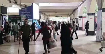 ট্রেনে ঈদযাত্রা: ভোগান্তি এড়াতে আগেই বাড়ি ফিরছেন অনেকে