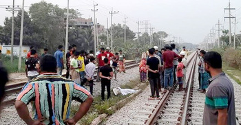 3 youths crushed to death by train in Cumilla