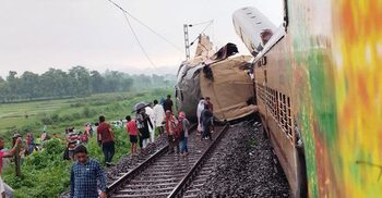 15 killed as goods train rams into Kanchanjunga Express in West Bengal