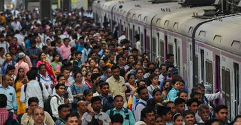 মুম্বাইয়ে রেলওয়ে স্টেশনে অধ্যাপককে ছুরিকাঘাতে হত্যা