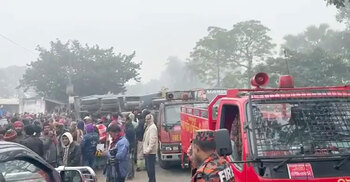 4 killed as truck overturns in Rajshahi