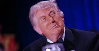 গুলি চালিয়ে ইরান যুদ্ধ থেকে ‌‘বিরত’ রাখা যাবে না: ট্রাম্প