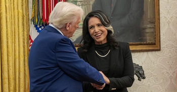 ‘অন্য দেশের সরকার পরিবর্তনের মার্কিন নীতি’ শেষ হয়েছে: গ্যাবার্ড