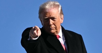 যুক্তরাজ্য-জার্মানি-ফ্রান্সসহ ৮ দেশের ওপর শুল্ক আরোপ ট্রাম্পের