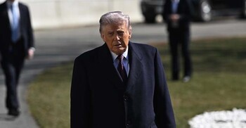 ‘অস্ত্র নামিয়ে রাখুন অন্যথায় নিশ্চিত মৃত্যু’, স্পষ্ট বার্তা ট্রাম্পের